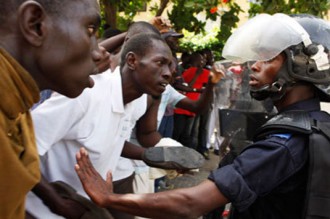 Sénégal : Ouverture de deux enquêtes après lÂ’incendie mortel à  Dakar, alors que le bilan passe à  15 morts